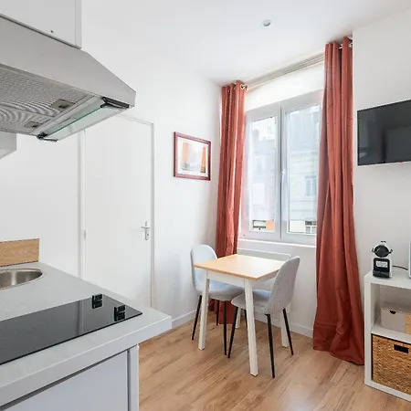 Lumineux Et Confortable Proche Centre Apartamento